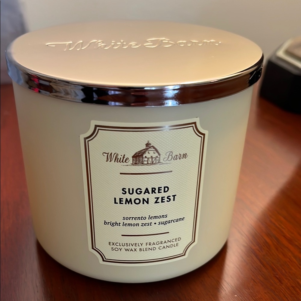 NWT White Barn Sugared Lemon Zest Soy Wax Blend 3-wick Candle